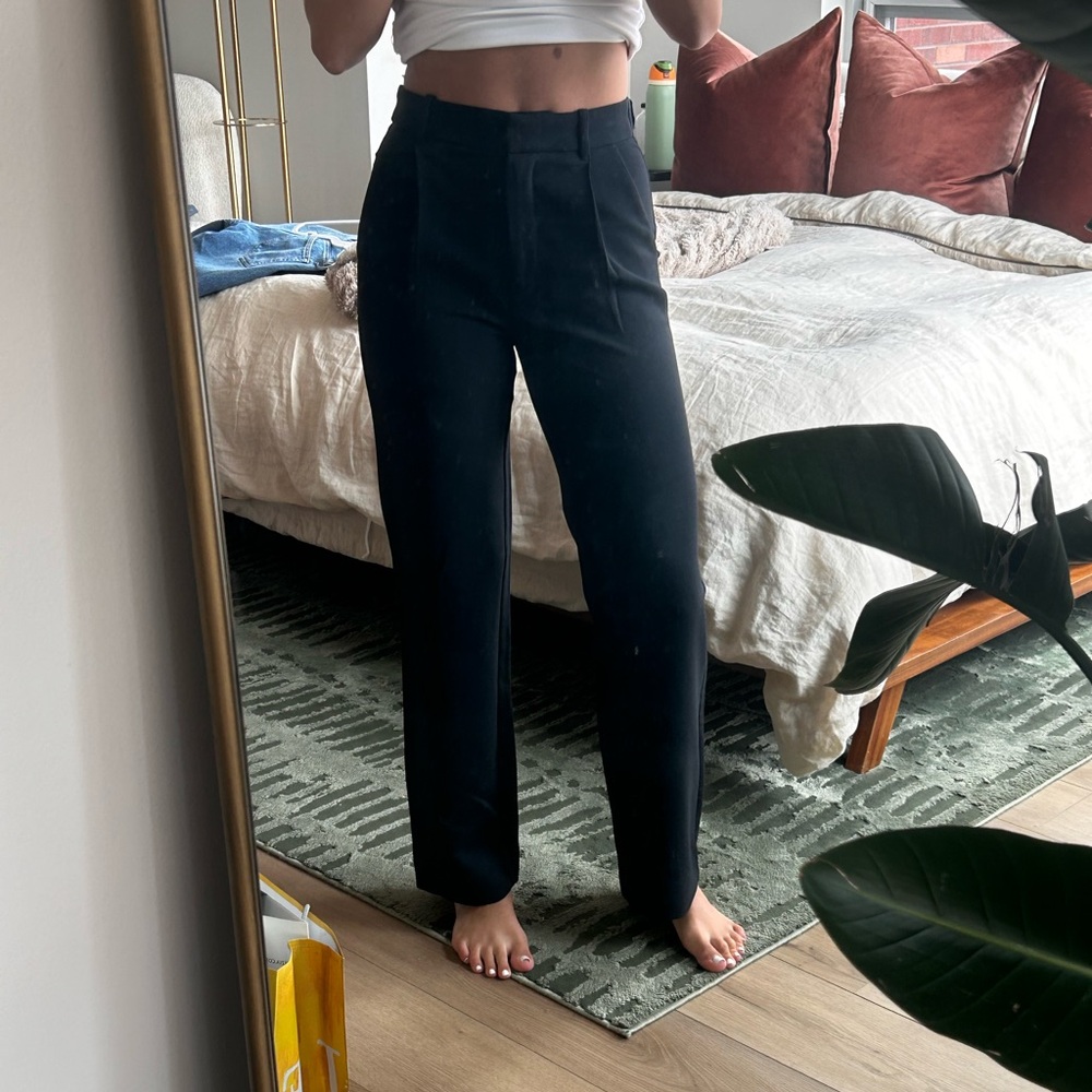 NWT! Abercrombie black straight leg dress pants.